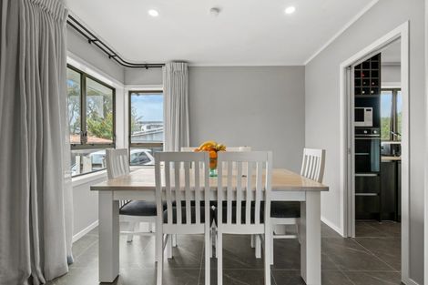 Photo of property in 14 Nicola Place, Mangere, Auckland, 2022