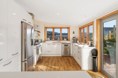 Photo of property in 180 Victoria Road, Saint Clair, Dunedin, 9012