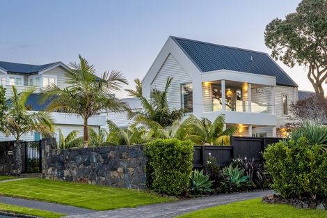 Photo of property in 6 Tiri Road, Milford, Auckland, 0620
