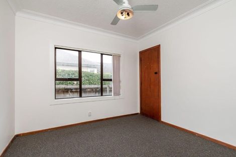 Photo of property in 29 Archibald Road, Kelston, Auckland, 0602