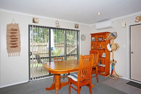 Photo of property in 15 Matai Street, Waiuku, 2123