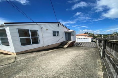 Photo of property in 106 Golf Road, New Lynn, Auckland, 0600