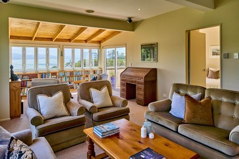 Photo of property in 14 The Crescent, Roseneath, Wellington, 6011