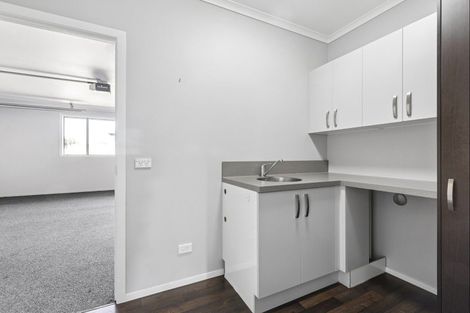 Photo of property in 2 Kowhai Drive, Cambridge, 3434