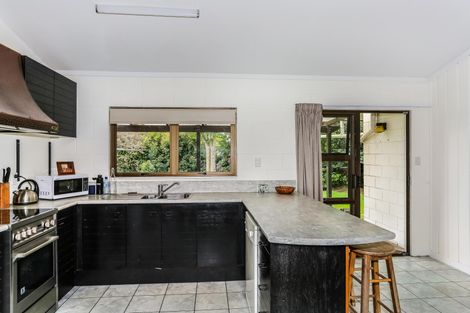 Photo of property in 120 Racecourse Road, Waiuku, 2123