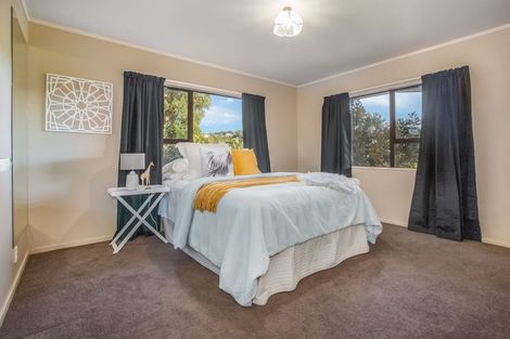 Photo of property in 22 Sailmaker Close, Whitby, Porirua, 5024