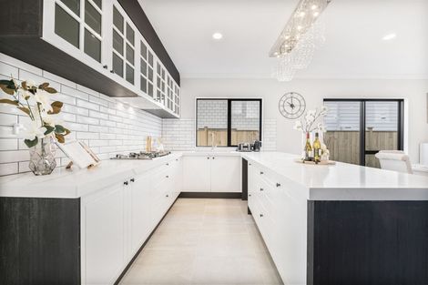 Photo of property in 70 Ksenia Drive, Flat Bush, Auckland, 2019