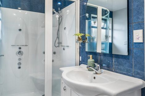 Photo of property in 9 Renoir Street, West Harbour, Auckland, 0618