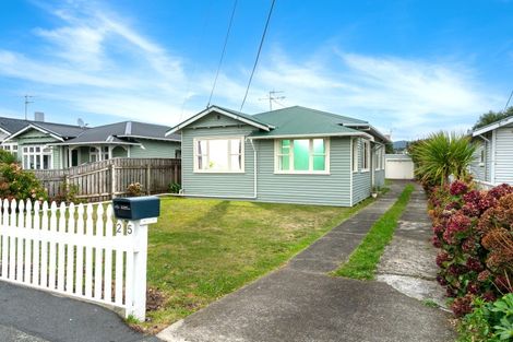 Photo of property in 25 Argentine Avenue, Miramar, Wellington, 6022