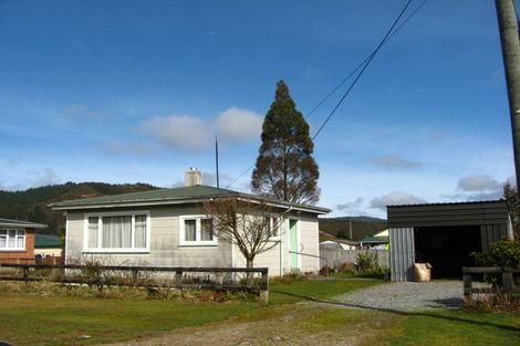 Photo of property in 74 Dick Street, Reefton, 7830