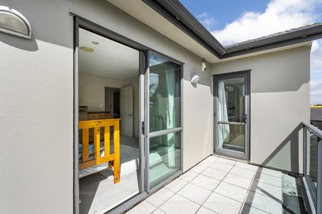 Photo of property in 23 Ballymore Drive, Pinehill, Auckland, 0632