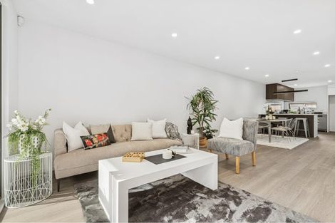 Photo of property in 14 Freyberg Place, Howick, Auckland, 2014