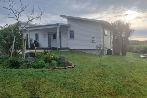 Photo of property in 14 Lori Lane, Coopers Beach, 0420