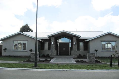 Photo of property in 21 Cathcart Crescent, Prebbleton, 7604