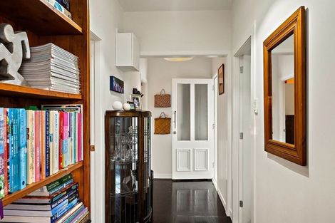 Photo of property in 1 Mickle Street, Te Atatu South, Auckland, 0610