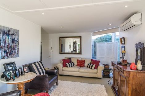 Photo of property in 377 Kapiti Road, Paraparaumu Beach, Paraparaumu, 5032