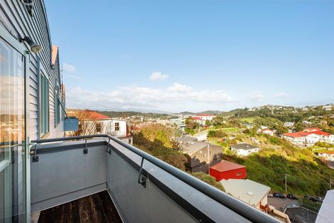 Photo of property in 93a Kelburn Parade, Kelburn, Wellington, 6012