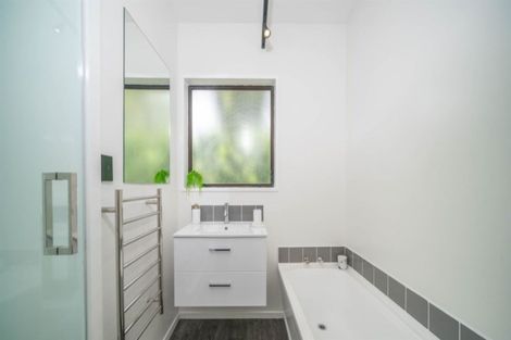 Photo of property in 92c/2 Englefield Road, Northwood, Christchurch, 8051