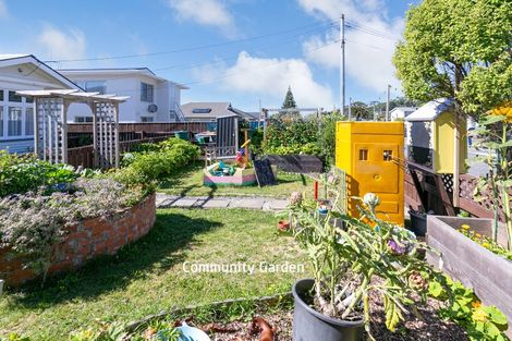 Photo of property in 69u7 Freyberg Street, Lyall Bay, Wellington, 6022