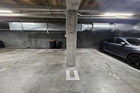 Photo of property in 11 The Mall, Mount Maunganui, 3116