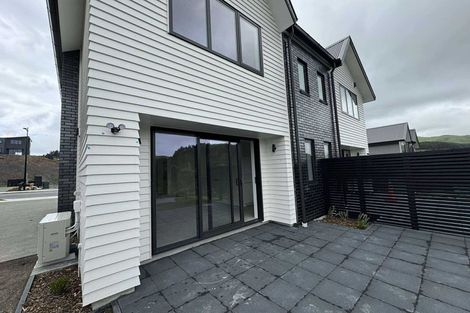 Photo of property in 44 Turtleback Avenue, Whitby, 5024