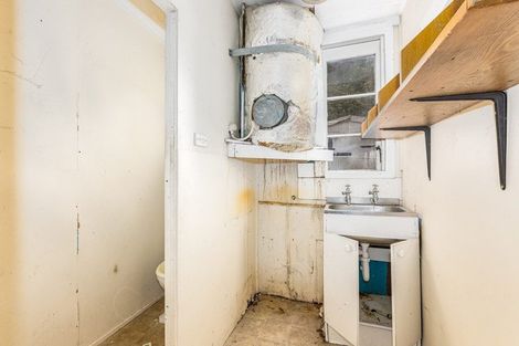 Photo of property in 74 Victoria Street, Petone, Lower Hutt, 5012