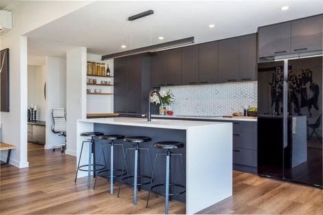 Photo of property in 8b Huka Road, Birkenhead, Auckland, 0626