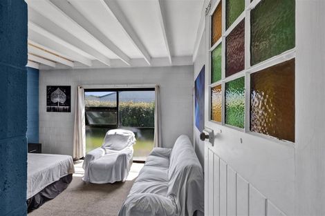 Photo of property in 211 South Road, Hawera, 4610