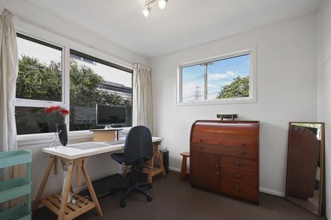 Photo of property in 8 Stackhouse Avenue, Bishopdale, Christchurch, 8053