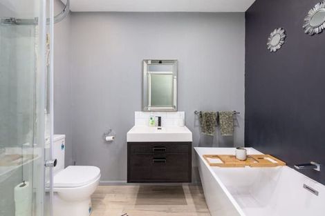 Photo of property in 1/126 Wairakei Road, Bryndwr, Christchurch, 8053