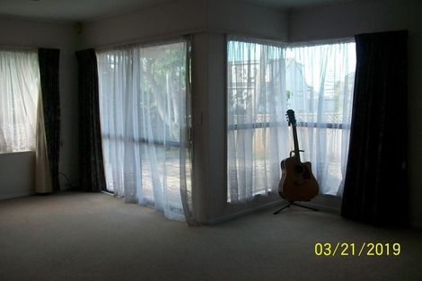Photo of property in 9a Metric Place, Te Atatu South, Auckland, 0610