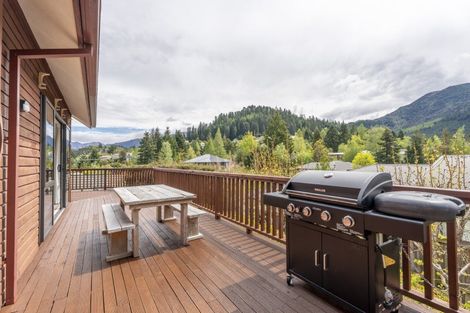 Photo of property in 10 Forest View Close, Hanmer Springs, 7334