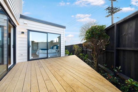 Photo of property in 40d Nikau Street, New Lynn, Auckland, 0600