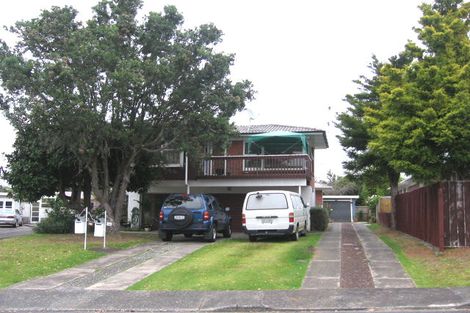 Photo of property in 2/42 Evelyn Place, Hillcrest, Auckland, 0627