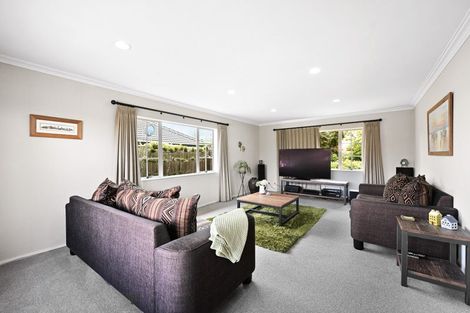 Photo of property in 5 Fernwater Place, Flagstaff, Hamilton, 3210