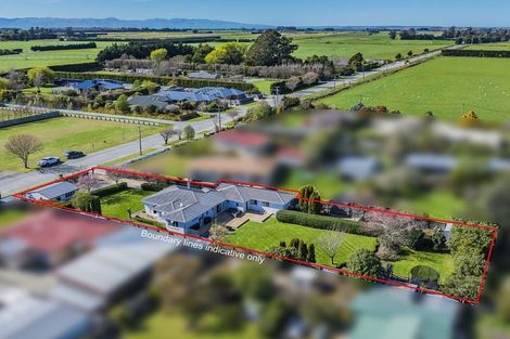 Photo of property in 35 Leeston And Lake Road, Leeston, 7632