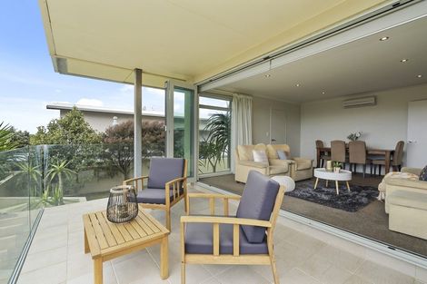 Photo of property in 2 Metzenthin Close, Raumati South, Paraparaumu, 5032