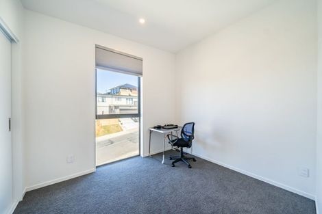 Photo of property in 62u1 Spenmoor Street, Newlands, Wellington, 6037