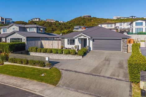 Photo of property in 17 Waitaria Terrace, Aotea, Porirua, 5024