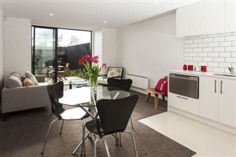 Photo of property in 1036e Colombo Street, St Albans, Christchurch, 8014