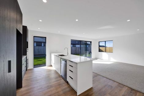 Photo of property in 72 Turuturu Road, Hawera, 4674