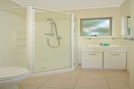Photo of property in 1/122 Manuka Road, Bayview, Auckland, 0629