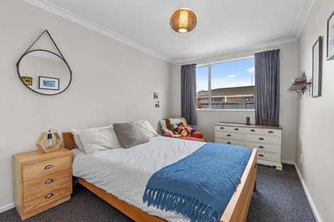 Photo of property in 310 Memorial Avenue, Burnside, Christchurch, 8053