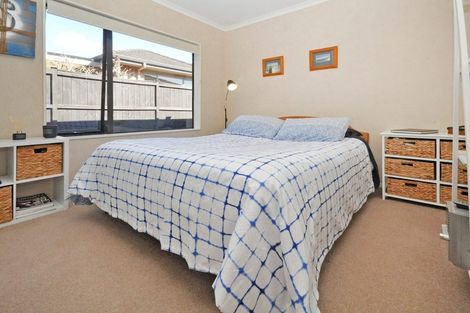 Photo of property in 219 Carnoustie Drive, Wattle Downs, Auckland, 2103