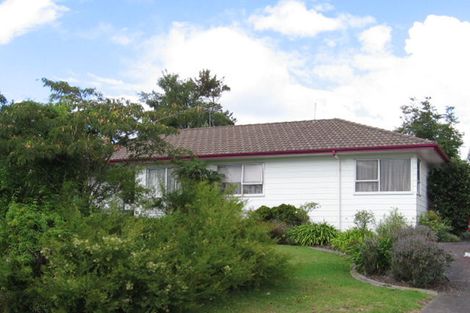 Photo of property in 18 Katrina Place, Massey, Auckland, 0614