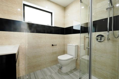 Photo of property in 11b Oxford Road, Manurewa, Auckland, 2102