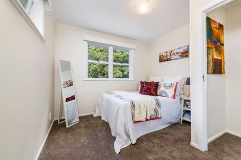 Photo of property in 2 Taioma Crescent, Te Atatu Peninsula, Auckland, 0610