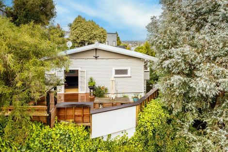 Photo of property in 4 Guys Hill Road, Hospital Hill, Napier, 4110
