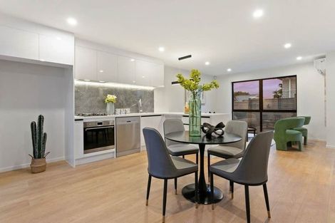 Photo of property in 1d Valron Road, Te Atatu South, Auckland, 0602
