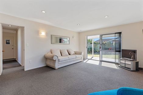 Photo of property in 2 The Green, Mount Maunganui, 3116
